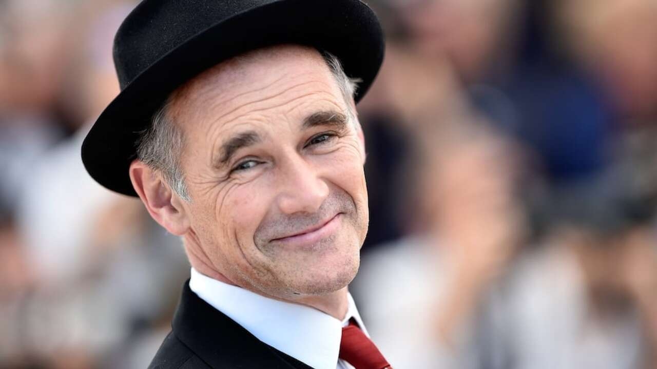 Harry Potter: Mark Rylance pode ser o novo Albus Dumbledore  Lorena Bueri