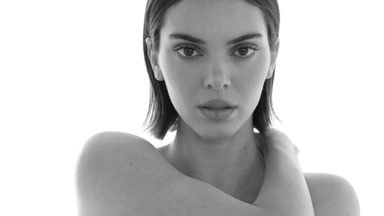 Kendall Jenner faz ensaio fotográfico P&B e esbanja sua beleza natural  Lorena Bueri