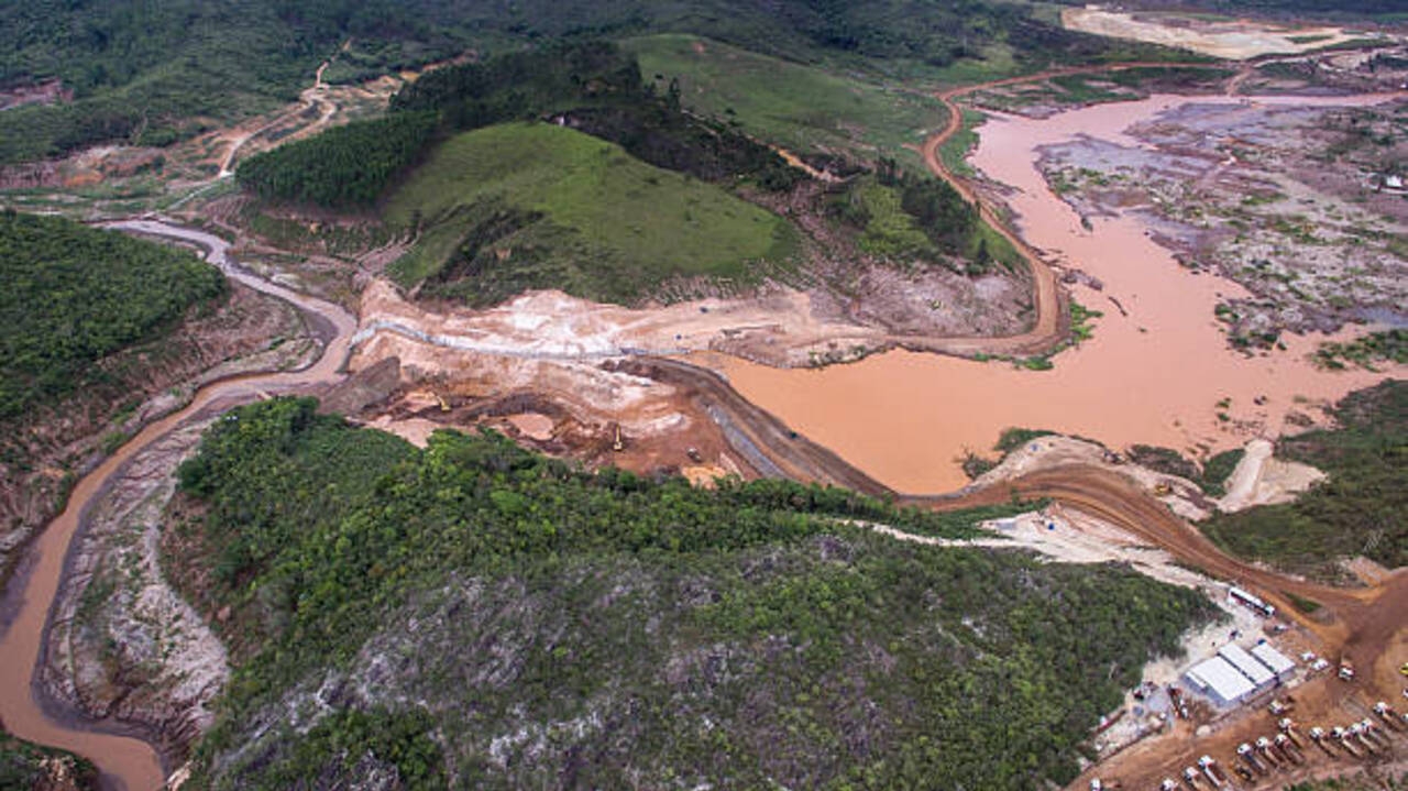 Justiça absolve Vale e Samarco em caso de rompimento de barragem em Mariana Lorena Bueri