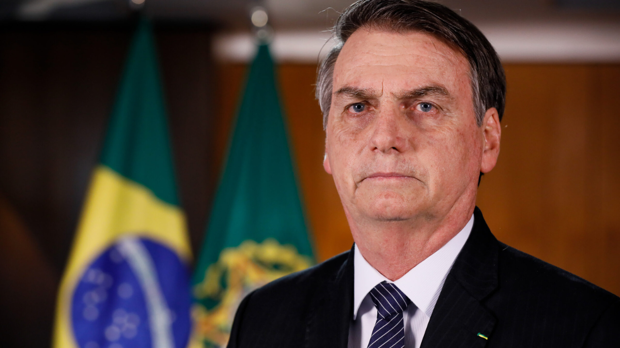 Bolsonaro afirma nunca ter discutido sobre golpe Lorena Bueri