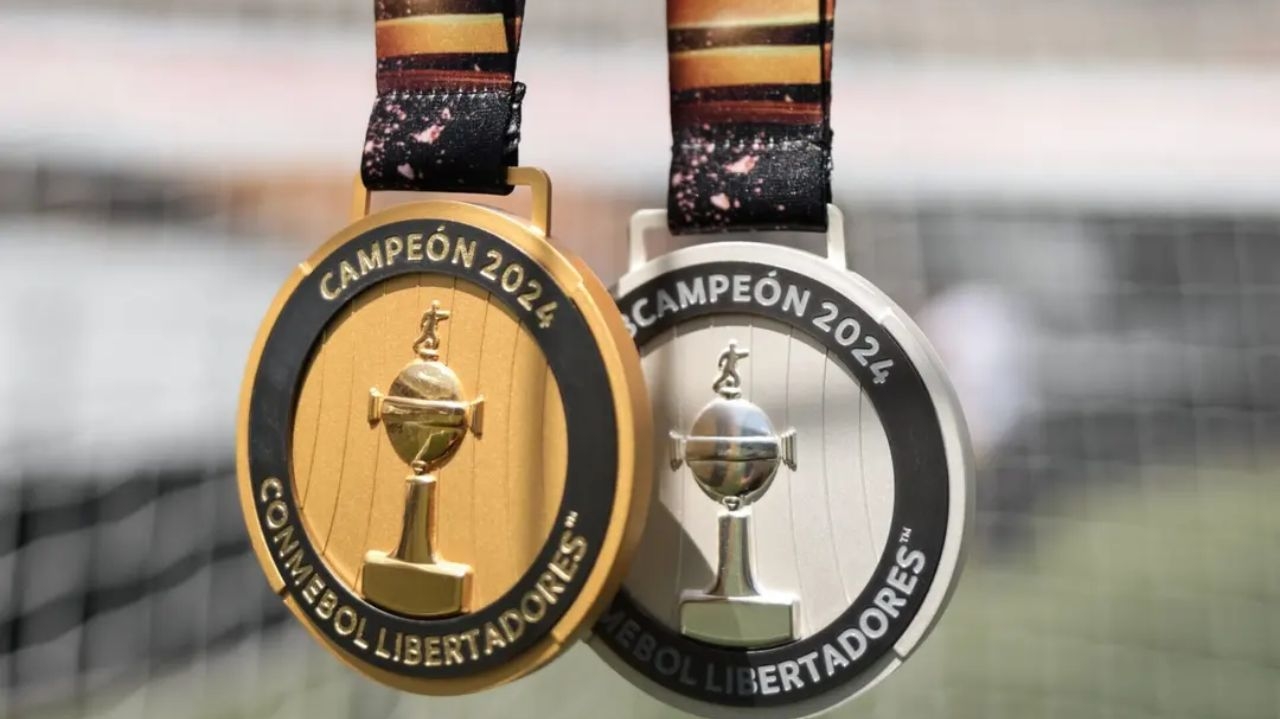 Medalhas da Libertadores ganham novo design para final de 2024 Lorena Bueri