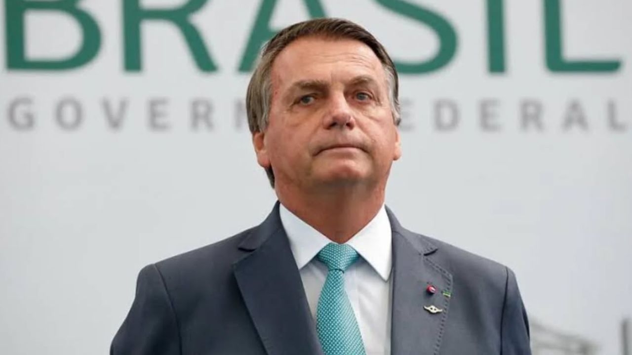 Defesa de Bolsonaro solicita o afastamento de Moraes da investigação do golpe de Estado Lorena Bueri