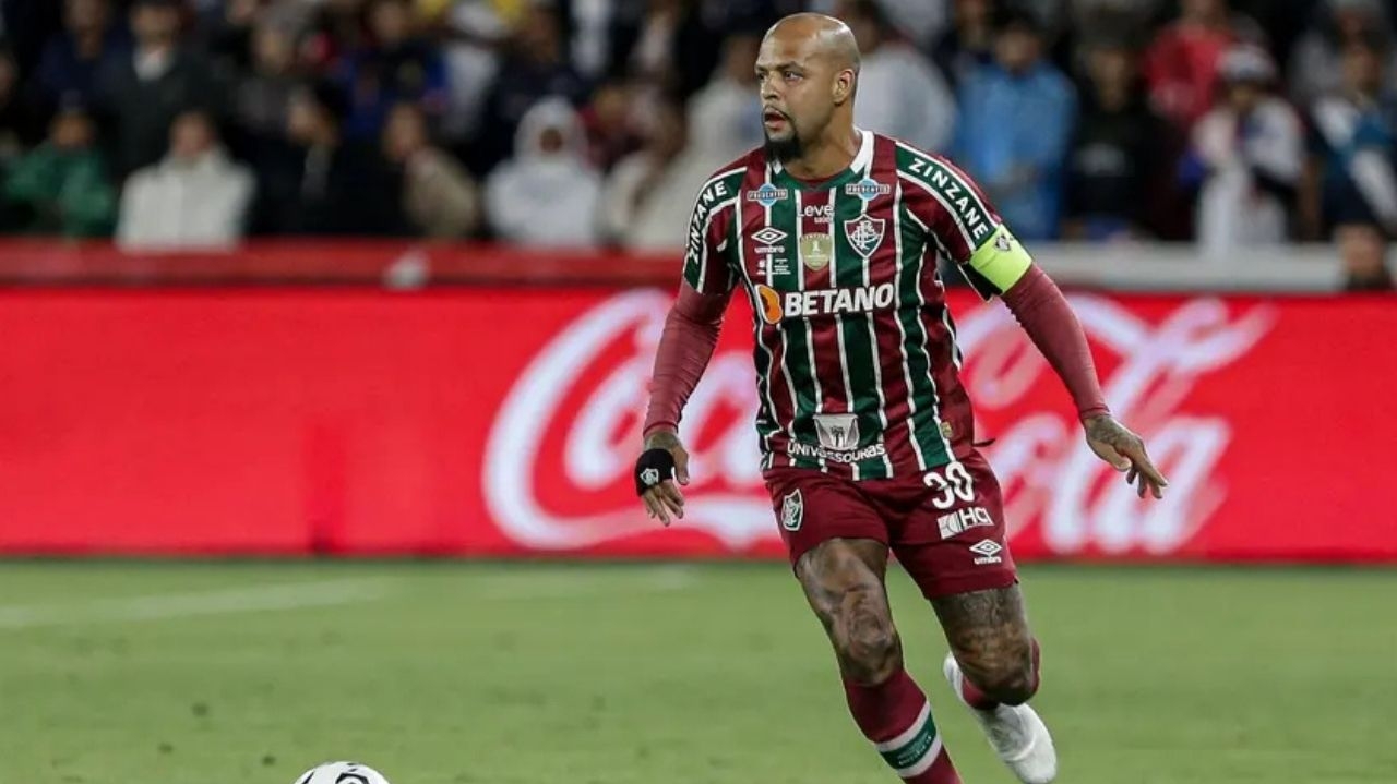 Felipe Melo fecha ciclo no Fluminense e assume novo papel no futebol Lorena Bueri