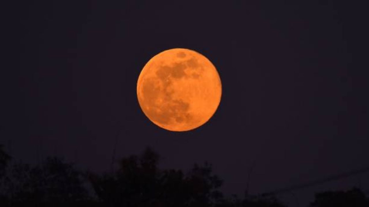 Nova hipótese sugere que a Lua é mais antiga do que se imagina  Lorena Bueri