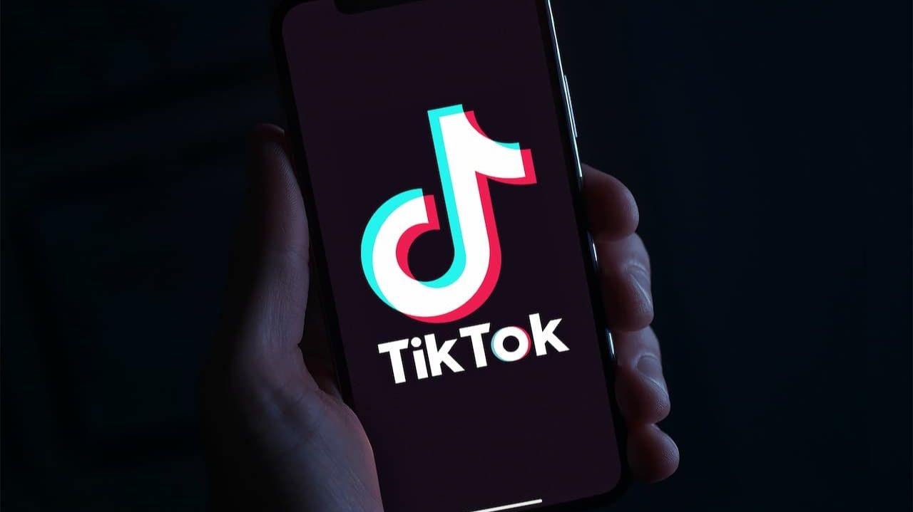 TikTok: Albânia proíbe rede social no país Lorena Bueri