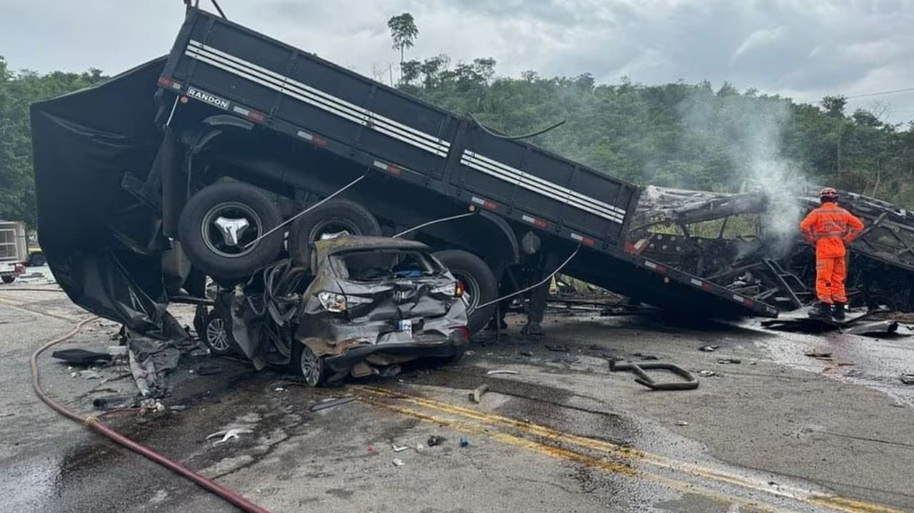 Motorista suspeito de provocar acidente fatal na BR-116 se entrega à Polícia Lorena Bueri