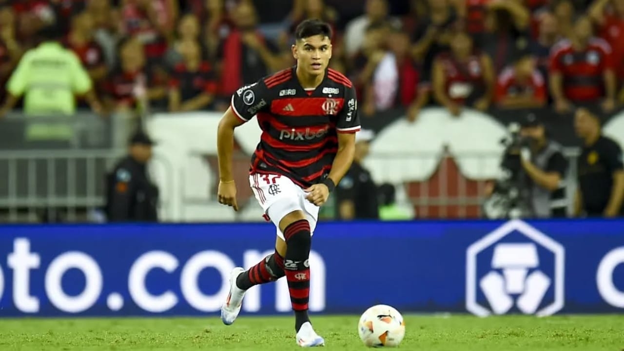 Com a chegada de 2025, Alcaraz busca se firmar no Flamengo Lorena Bueri