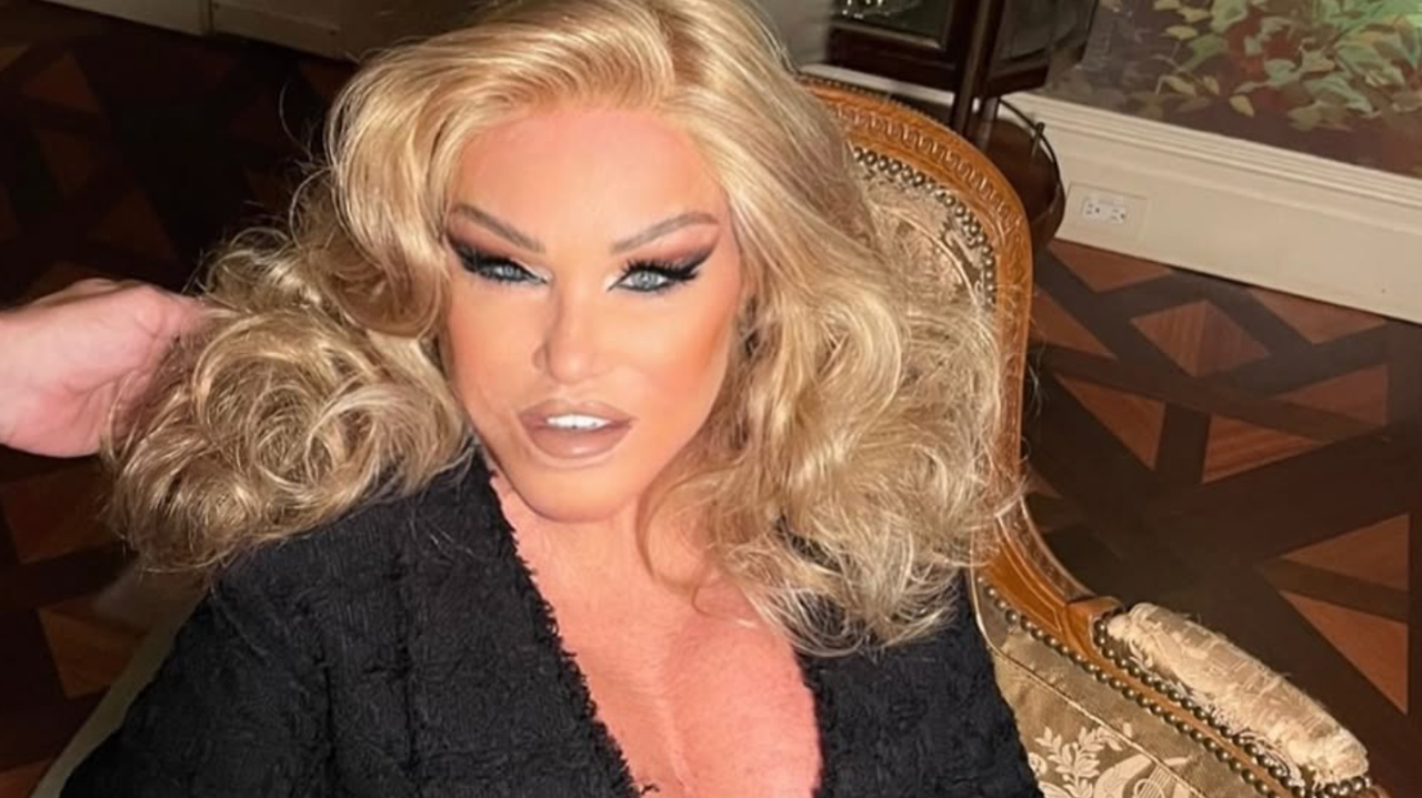 Morre Jocelyn Wildenstein empresária conhecida como 'mulher felina' Lorena Bueri