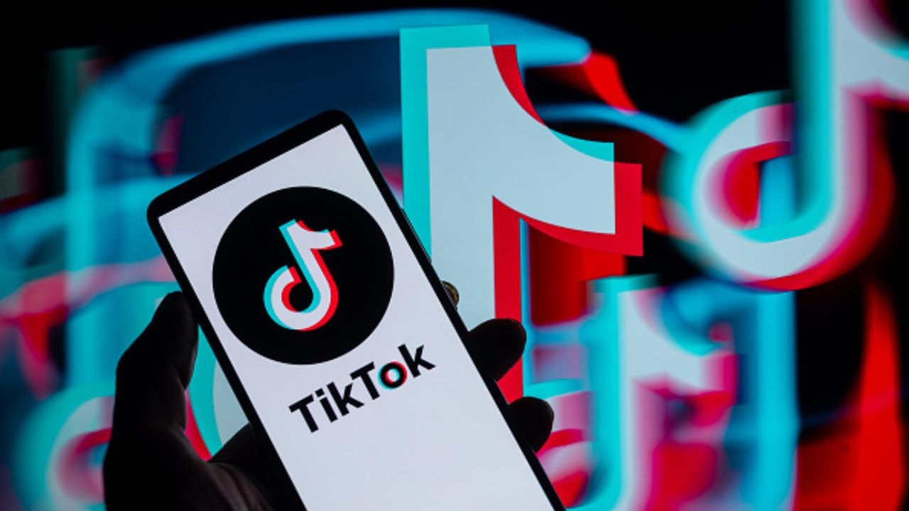 TikTok avisa sobre consequências caso a Suprema Corte dos EUA autorize proibição  Lorena Bueri