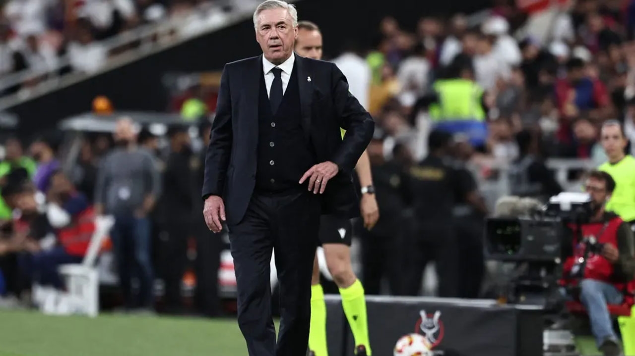 Ancelotti vive situação difícil no Real Madrid após derrota no clássico Lorena Bueri