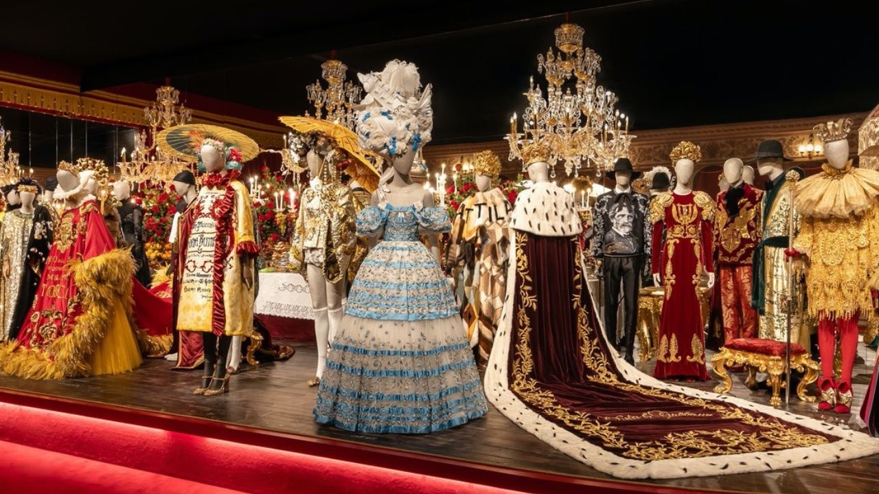 Dolce&Gabbana: exposição Du Cœur à la Main chega a Paris  Lorena Bueri