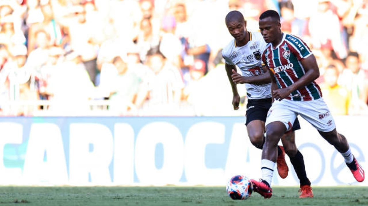 Volta Redonda e Fluminense se enfrentam pelo Campeonato Carioca Lorena Bueri