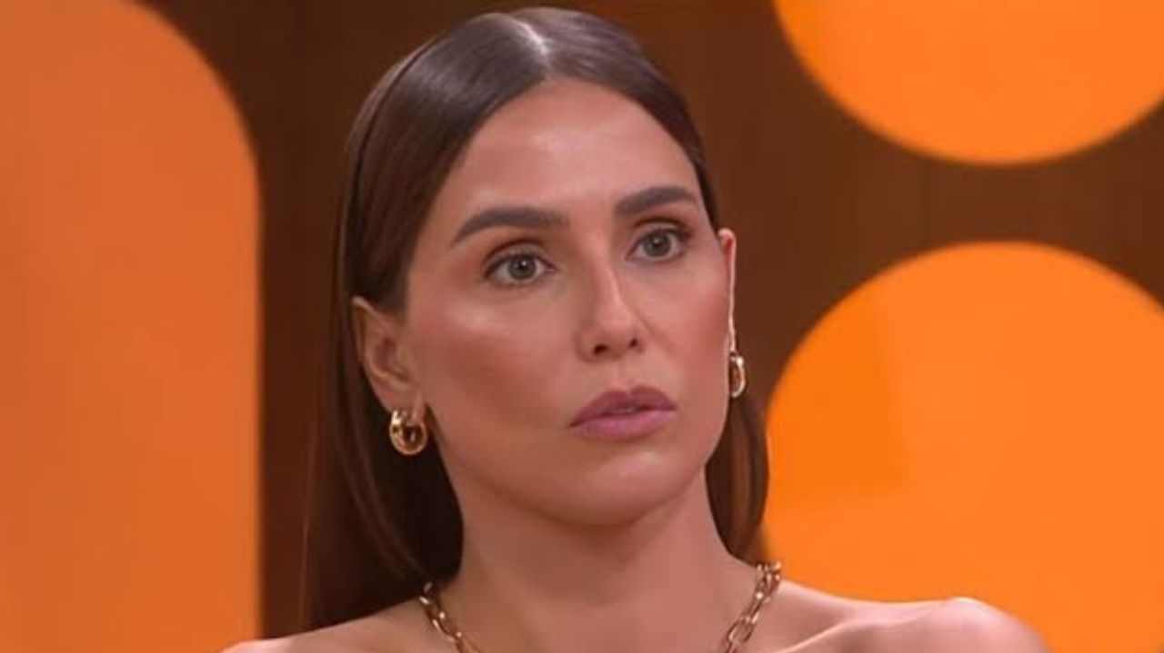 Deborah Secco revela que seus empreendimentos dão mais lucro que a Tv Lorena Bueri