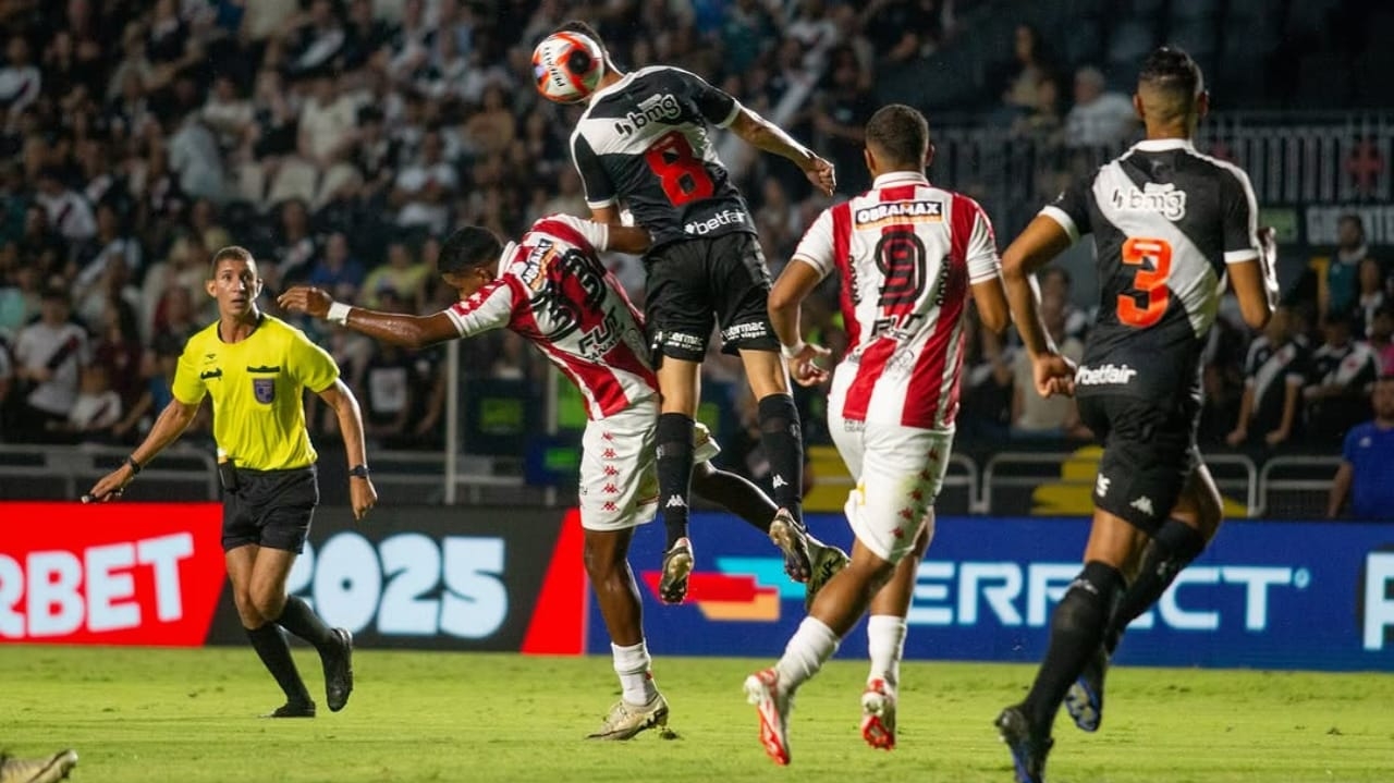 Vasco empata por 0 a 0 com o Bangu pela segunda rodada do Campeonato Carioca Lorena Bueri