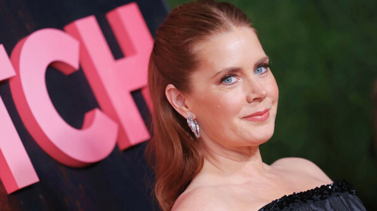 Amy Adams reflete sobre “Canina”: “uma alegoria para identificar, transformar e empoderar” Lorena Bueri