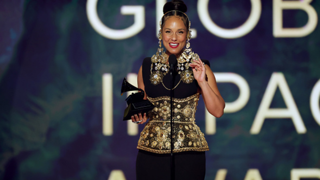 Grammy 2025: Alicia Keys recebe homenagem com o prêmio Dr.Dre Lorena Bueri