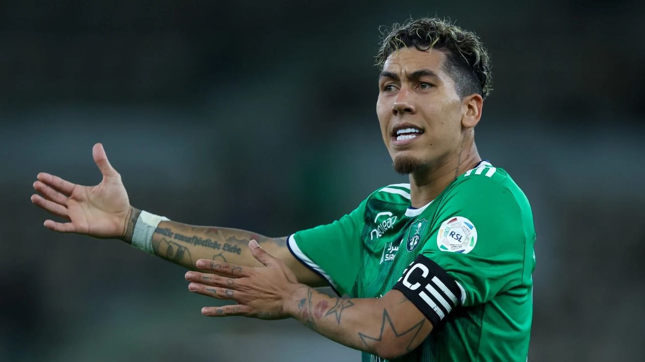 Fluminense sonda Firmino para o Mundial de Clubes Lorena Bueri