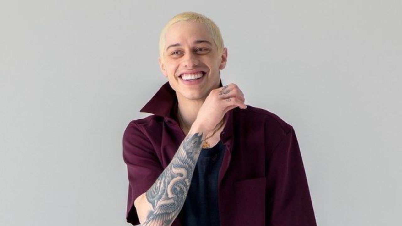 Pete Davidson gasta US$ 200 mil para remover tatuagens e comenta sobre mudança pessoal Lorena Bueri