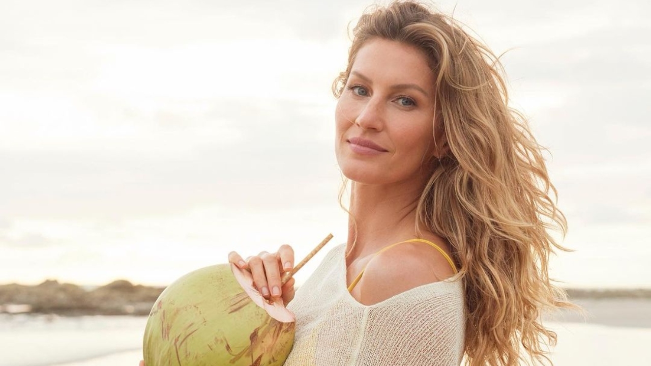 'Descansando', revela fonte após Gisele Bündchen dar  à luz ao seu terceiro filho Lorena Bueri