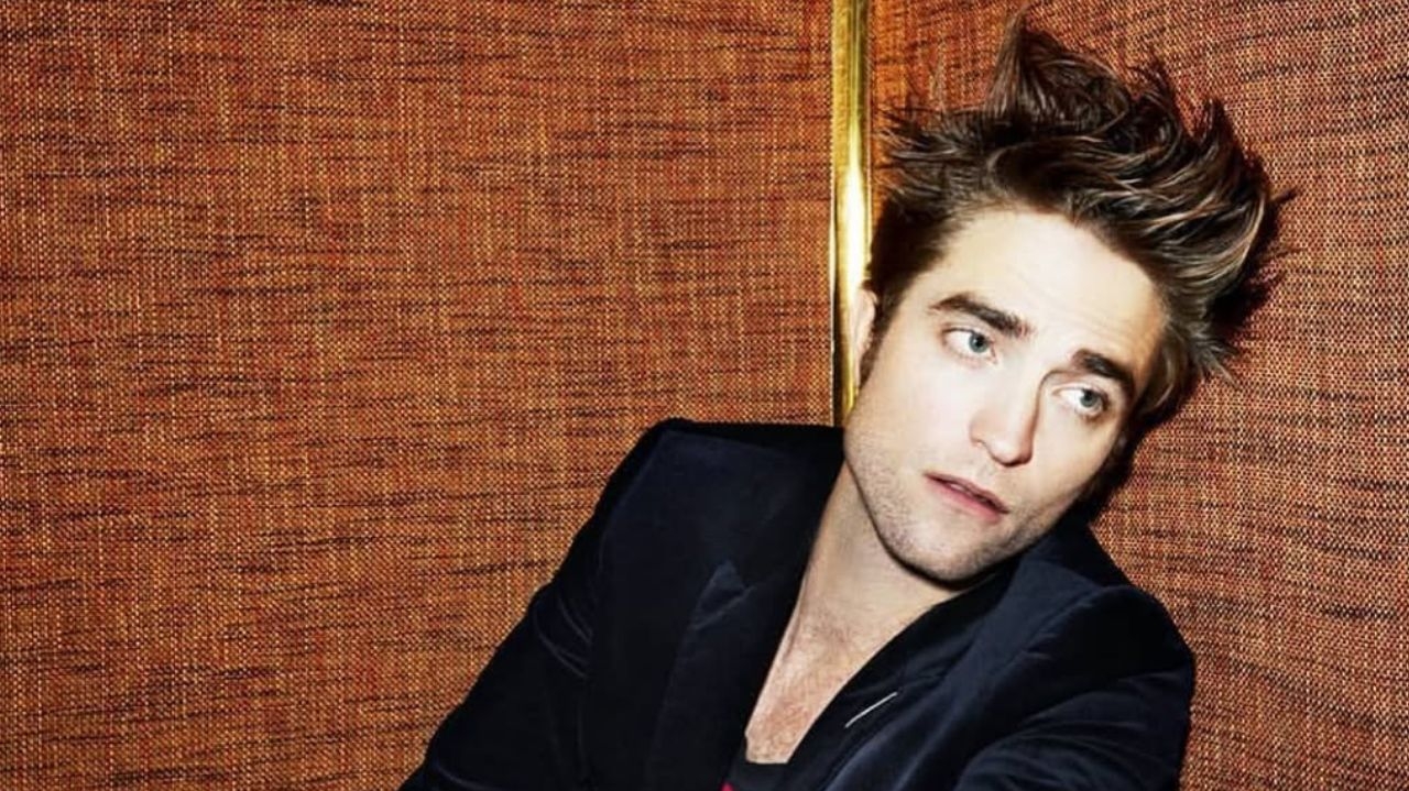 Robert Pattinson diz que não tinha fanbase masculina antes do filme Batman Lorena Bueri