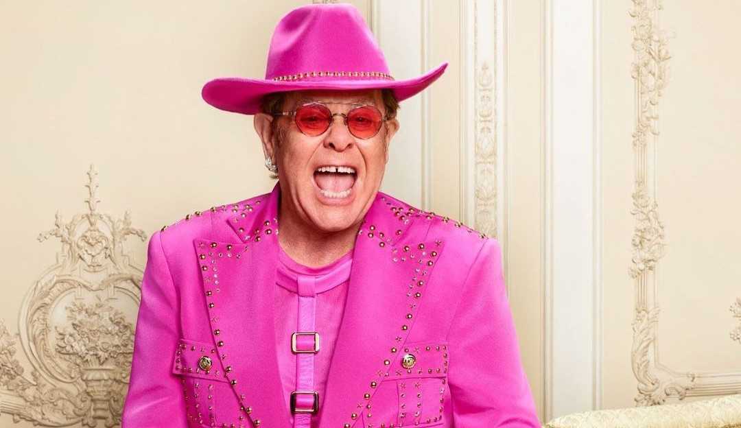 Elton John lançará novo álbum repleto de parcerias 