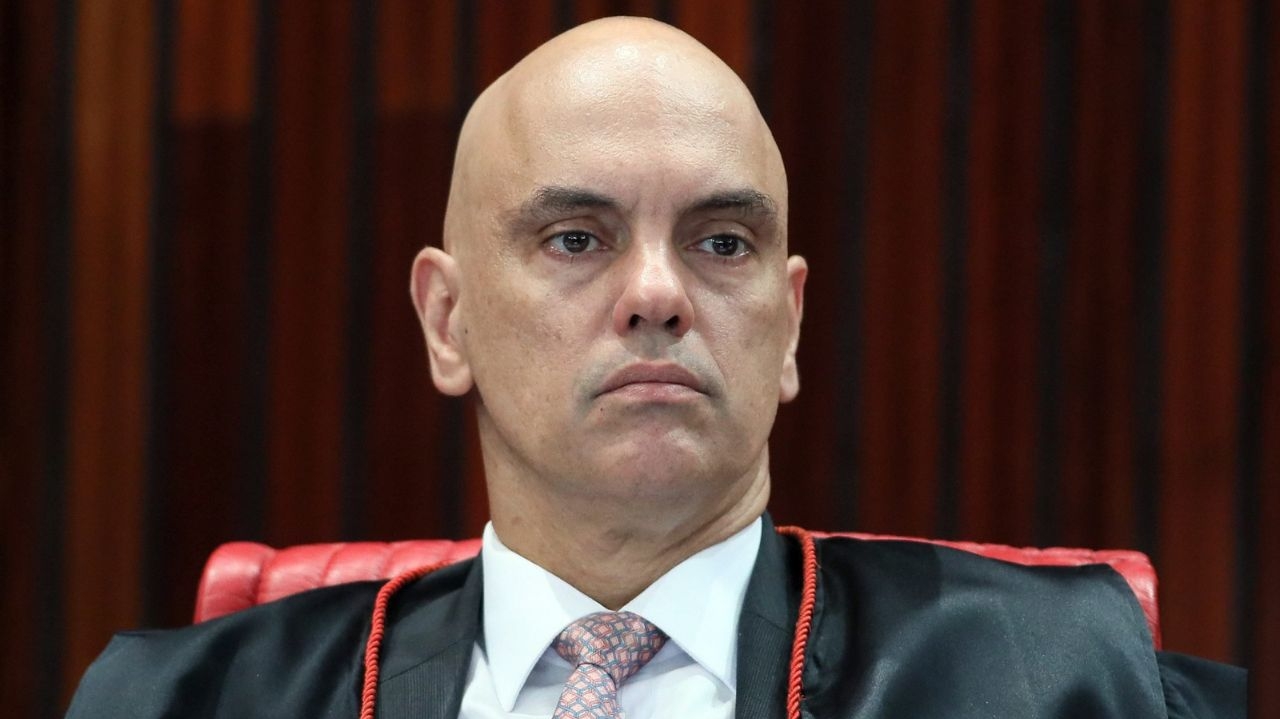 Ministro do STF Alexandre de Moraes desativa conta na rede social X Lorena Bueri