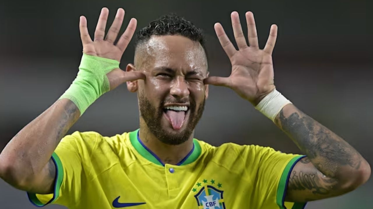 Neymar acelera retomada no Santos e fica mais perto da Seleção Brasileira Lorena Bueri