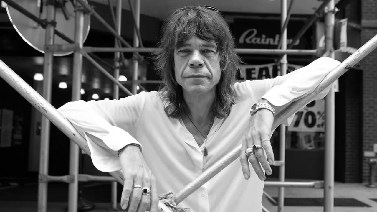 Vocalista da banda punk New York Dolls, David Johansen, morre aos 75 anos Lorena Bueri