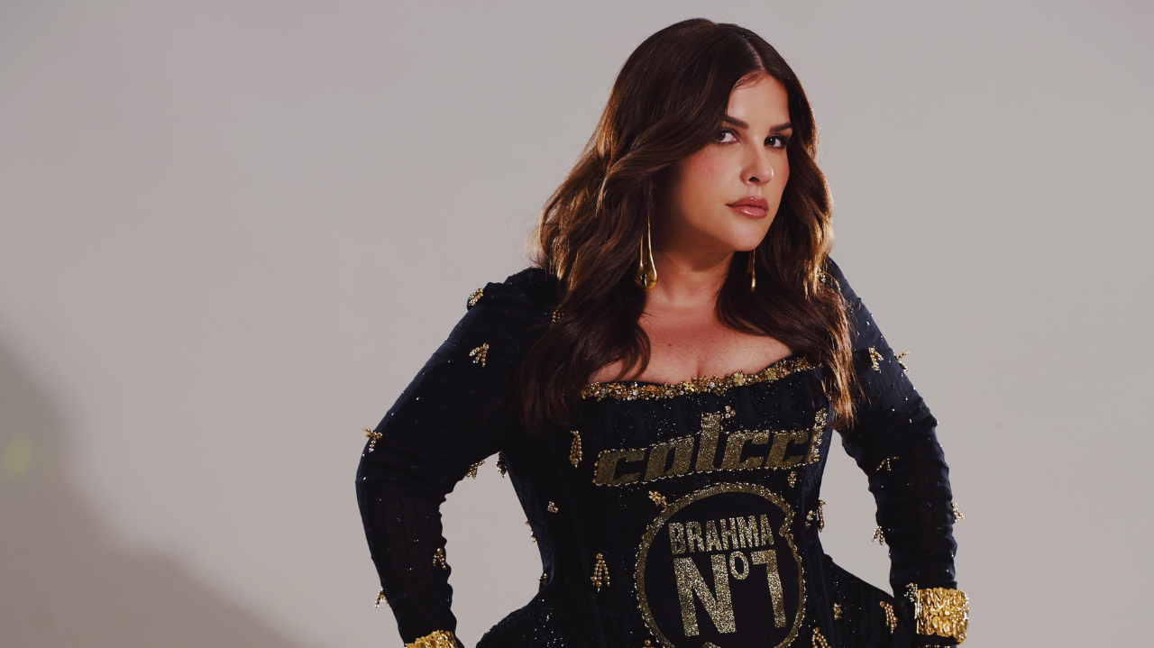 Na primeira noite do Camarote N1, Ju Ferraz valoriza a manualidade com look sob medida assinado por Helô Rocha  Lorena Bueri