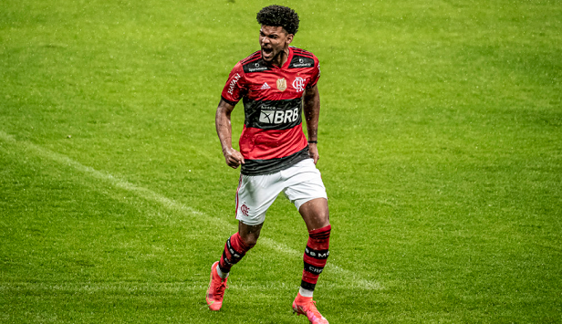 Bruno Viana da a volta por cima e vive boa fase no Flamengo Lorena Bueri