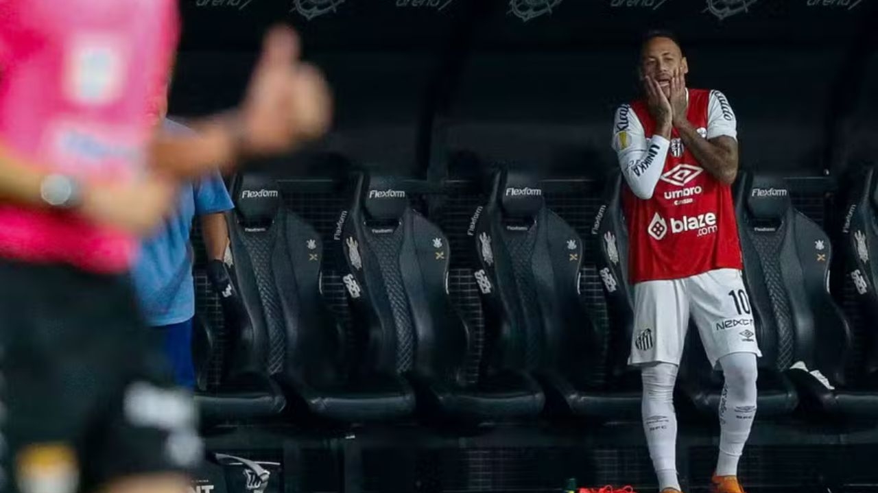 Europa reage à ausência de Neymar contra o Corinthians e sua presença no carnaval Lorena Bueri