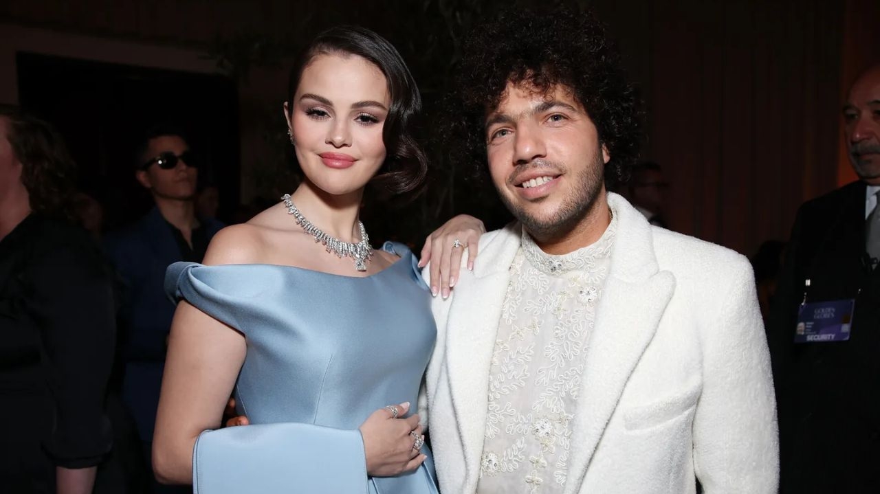 Selena Gomez publica primeira foto tirada com o noivo e produtor musical Benny Blanco Lorena Bueri