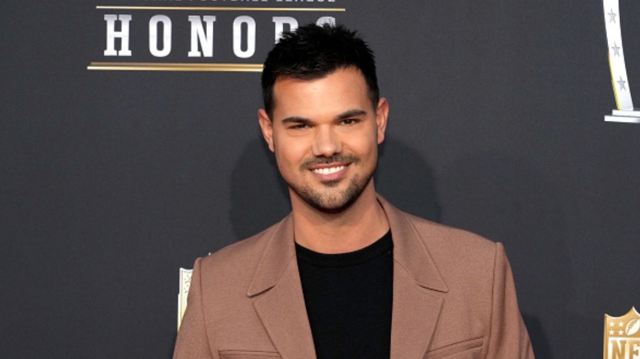 “Crepúsculo”: Taylor Lautner deixa recado para o próximo Jacob Lorena Bueri