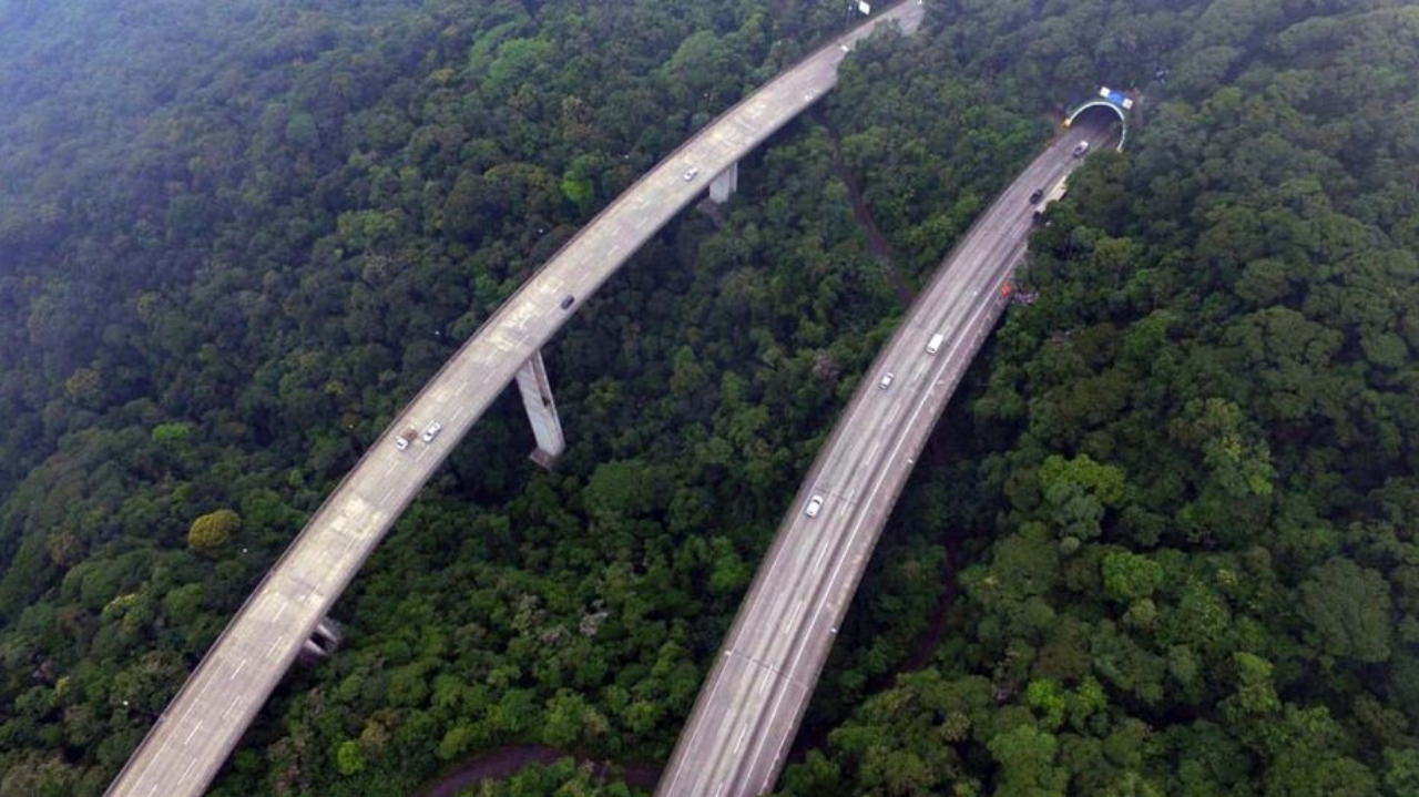 Via Anchieta é liberada após acidente com carreta Lorena Bueri