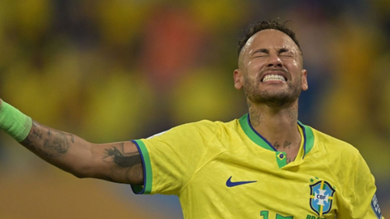 Neymar é desconvocado e não jogará contra a Colômbia e a Argentina Lorena Bueri