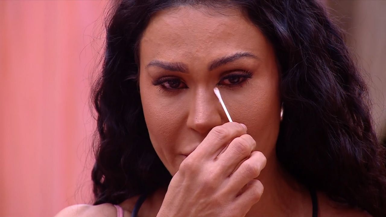 BBB 25: Gracyanne Barbosa se emociona ao relembrar sua trajetória Lorena Bueri