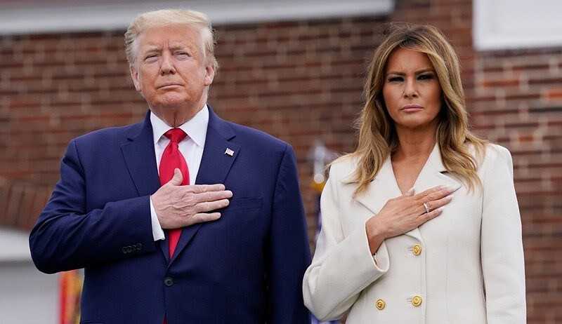 Ex-secretária de imprensa da Casa Branca promete expor fatos sobre Melania Trump, esposa do ex-presidente americano Donald Trump Lorena Bueri