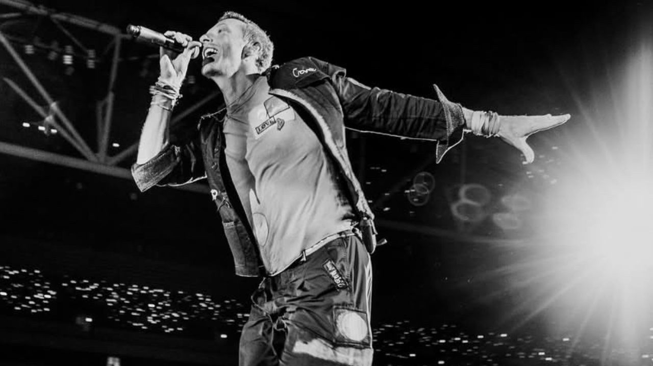 Chris Martin revela que enfrenta depressão e compartilha formas de lidar com a doença Lorena Bueri