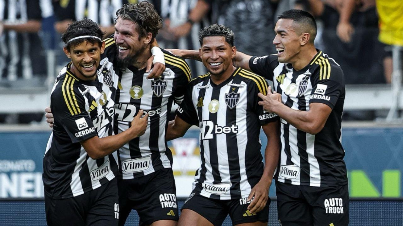 Atlético-MG enfrenta turbulência e críticas ao grupo enxuto aumentam Lorena Bueri