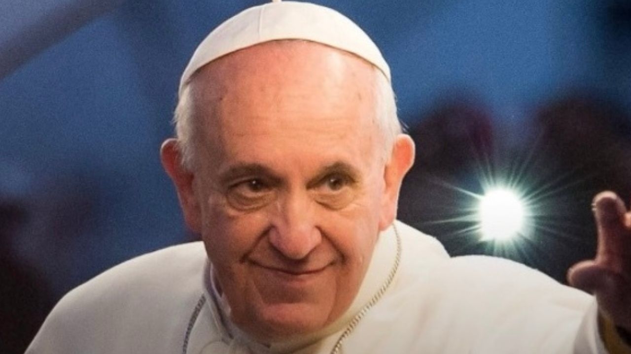 Celebridades lamentam a morte de Papa Francisco Lorena Bueri