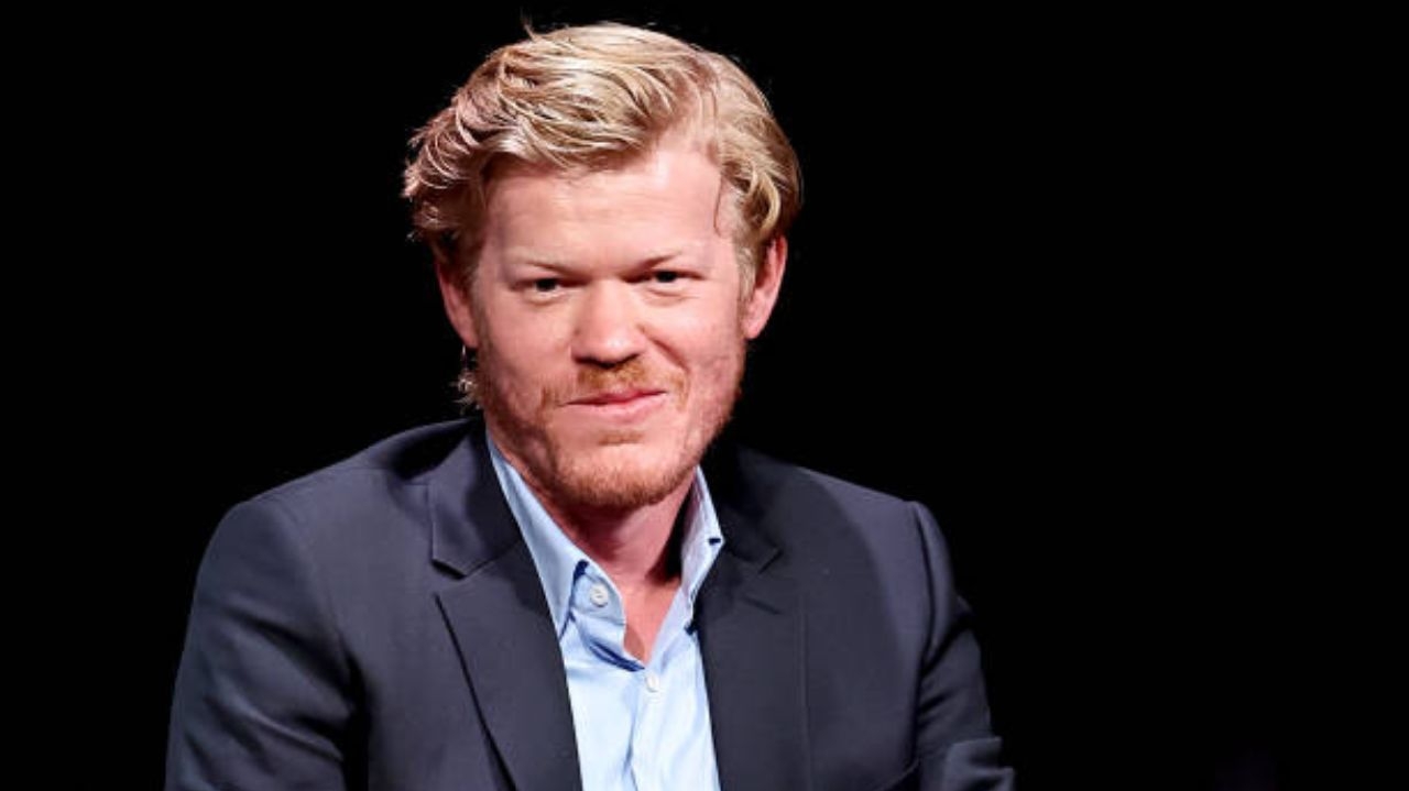 Jesse Plemons irá interpretar Plutarch personagem do filme 'Jogos Vorazes: Amanhecer na Colheita' Lorena Bueri