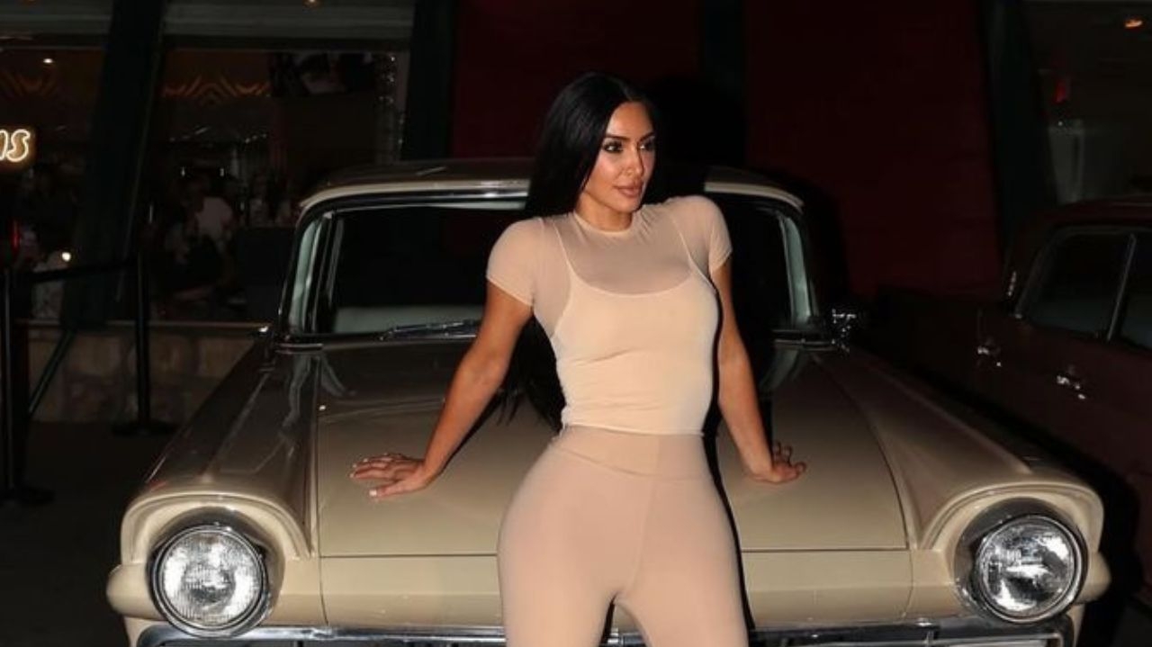 Tribunal francês julga caso de roubo milionário envolvendo Kim Kardashian Lorena Bueri