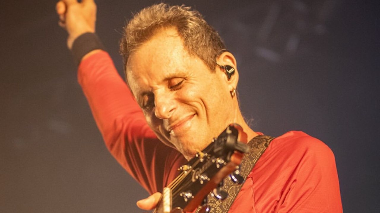Tony Bellotto tem alta após cirurgia em tumor pancreático Lorena Bueri