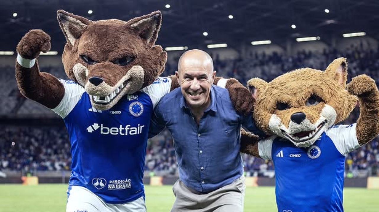 Leonardo Jardim elogia Gabigol e deixa recado para Dudu em coletiva Lorena Bueri