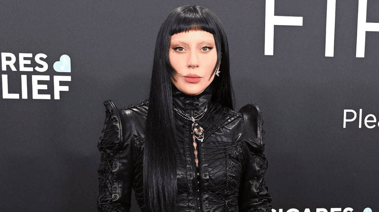 Lady Gaga pede tratamento carinhoso aos fãs durante passagem pelo Rio Lorena Bueri