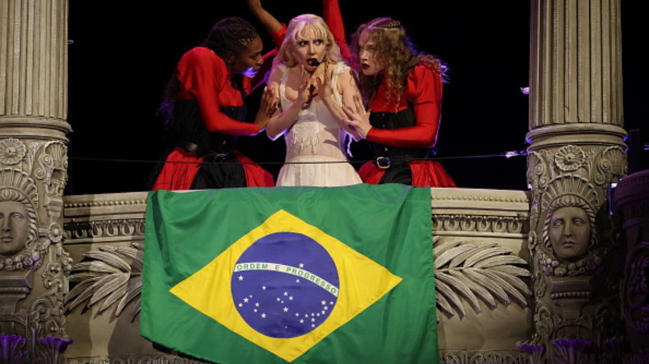 Polícia evita ataque durante apresentação de Lady Gaga em Copacabana Lorena Bueri
