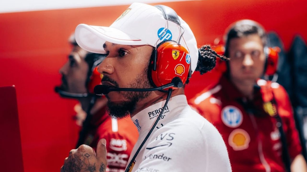 Lewis Hamilton questiona estratégia após troca de posições com Leclerc  Lorena Bueri
