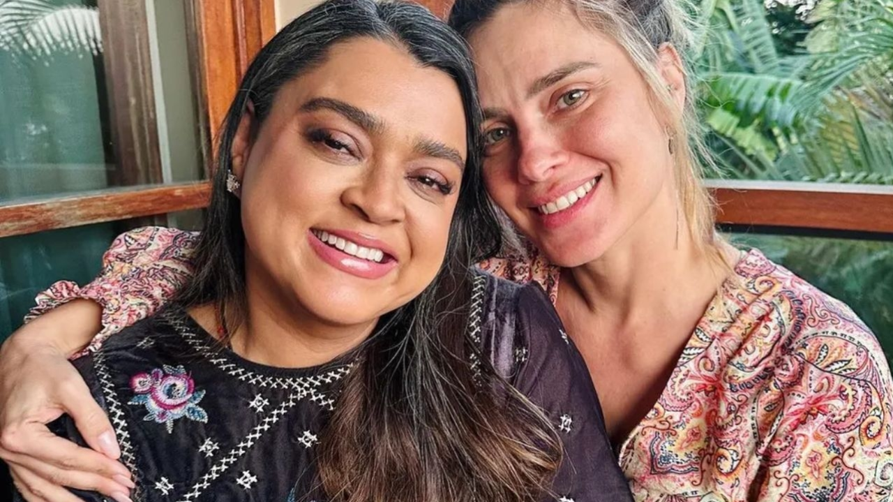 Carolina Dieckmann e Preta Gil celebram amizade  Lorena Bueri