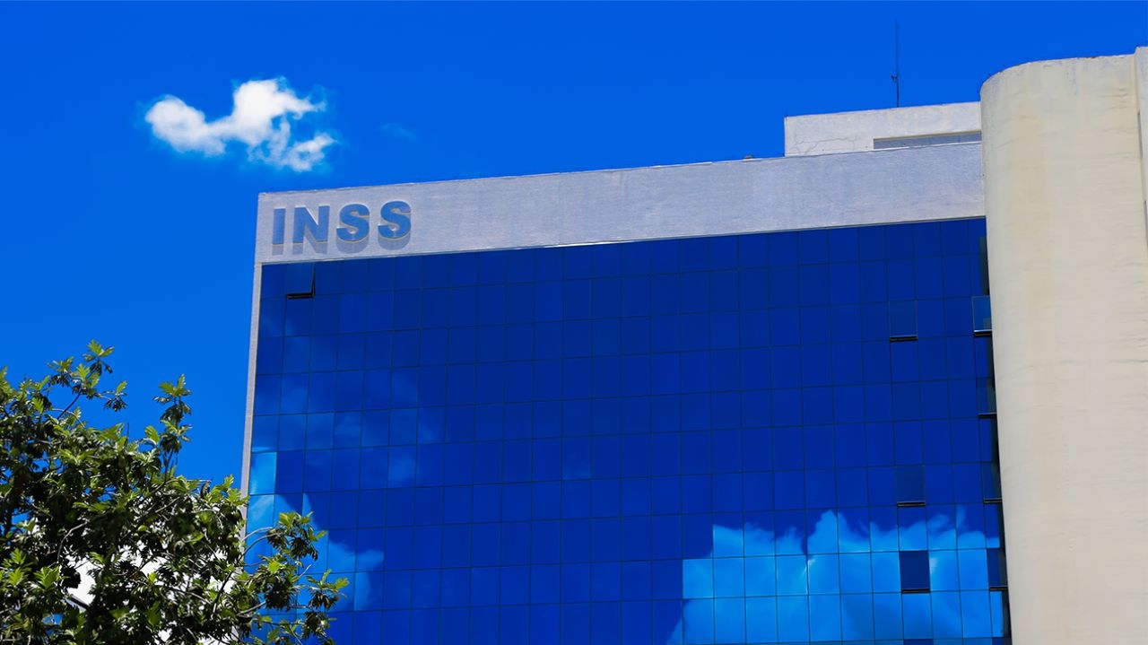 Investigações avançam com nova fase sobre fraudes do INSS Lorena Bueri