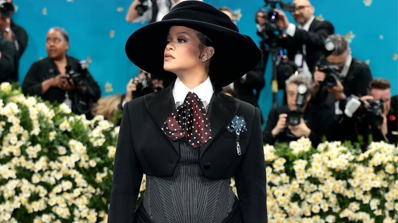 Após surpresa no Met Gala 2025, Rihanna fala sobre gravidez e comenta próximo álbum Lorena Bueri